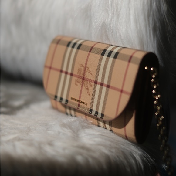 Burberry Crossbody - Picture 4 of 7